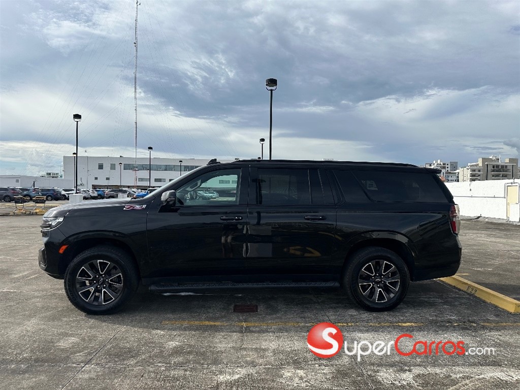 2021 Chevrolet Suburban Highcountry — foto 3 / 8