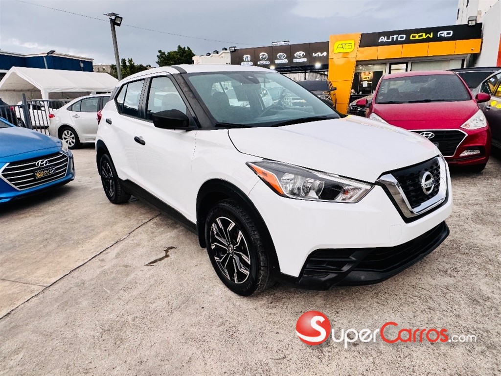 2020 Nissan Kicks — foto 2 / 11