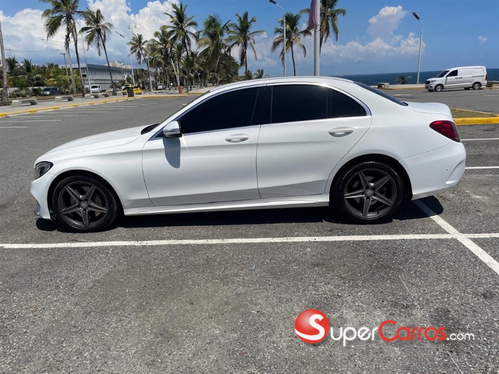 2015 Mercedes-Benz Clase C 250 — foto 4 / 9