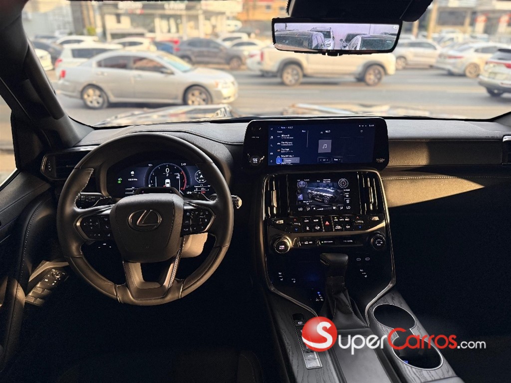 2025 Lexus LX 600 Luxury — foto 8 / 12