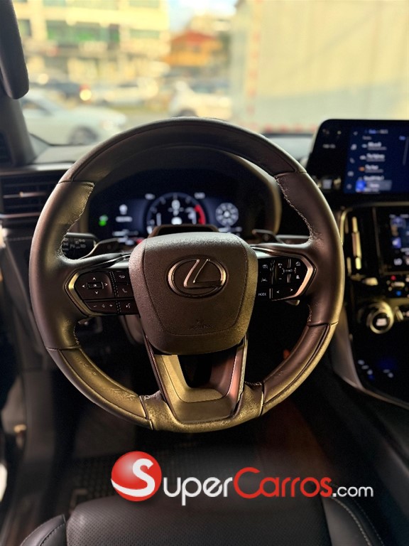 2025 Lexus LX 600 Luxury — foto 10 / 12