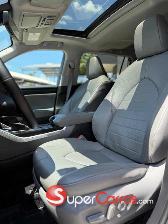 2020 Toyota Highlander XLE — foto 2 / 9