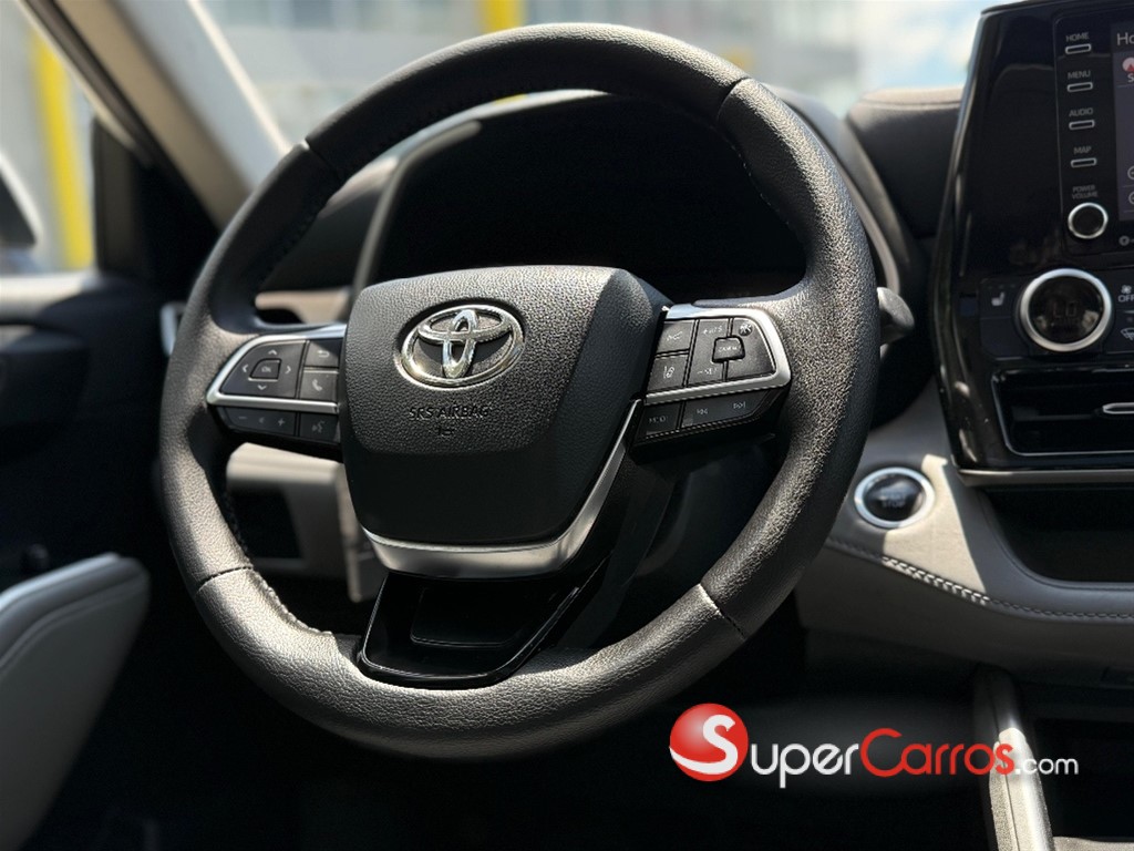 2020 Toyota Highlander XLE — foto 3 / 9