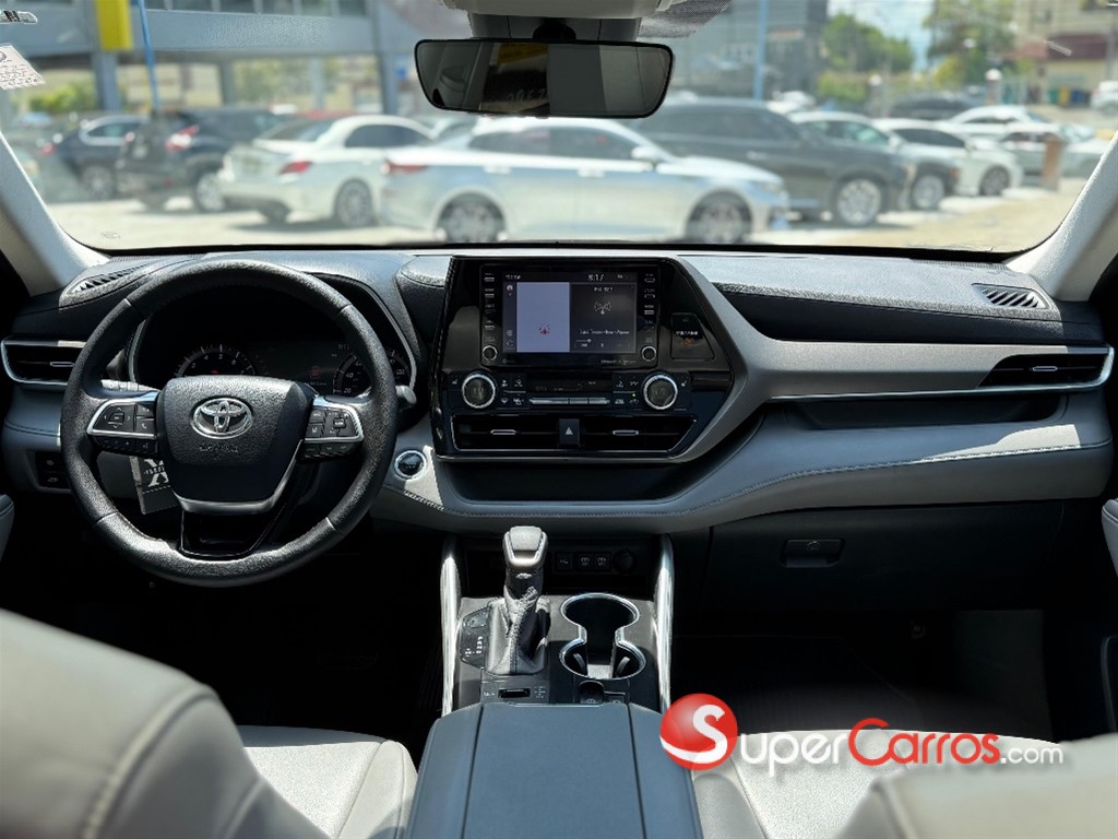 2020 Toyota Highlander XLE — foto 4 / 9