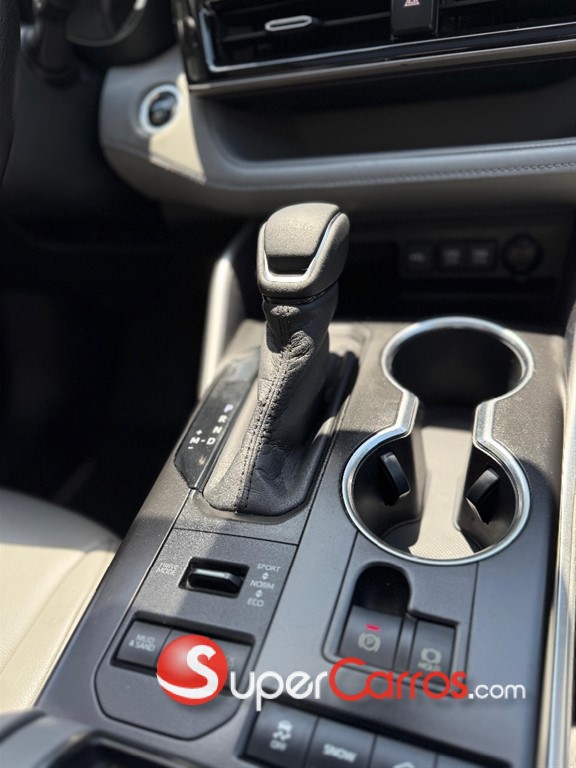 2020 Toyota Highlander XLE — foto 5 / 9