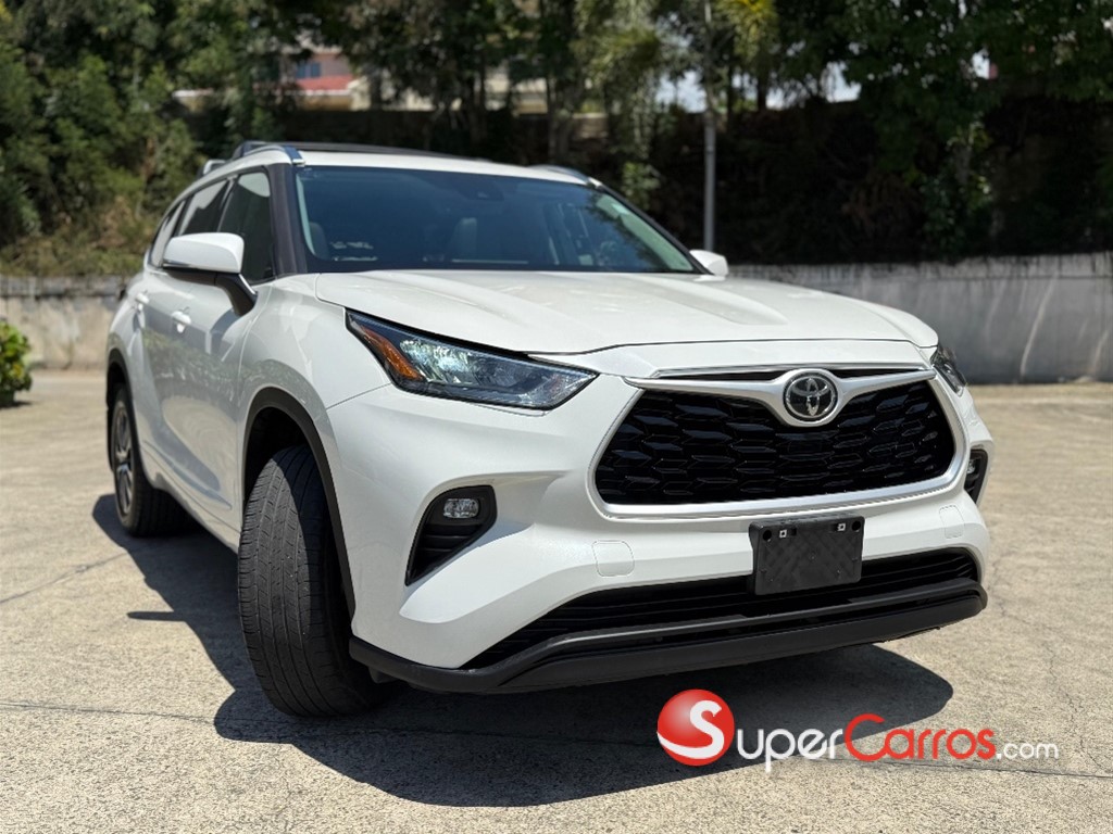 2020 Toyota Highlander XLE — foto 8 / 9