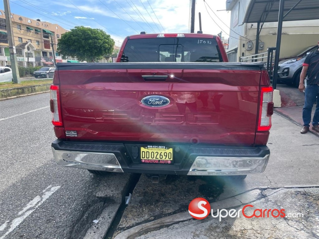2021 Ford F 150 Lariat — foto 10 / 11