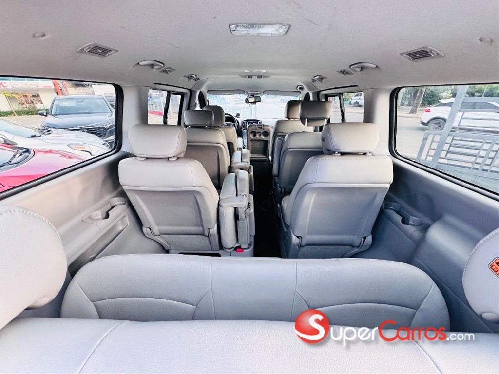 2020 Hyundai Grand Starex — foto 7 / 12