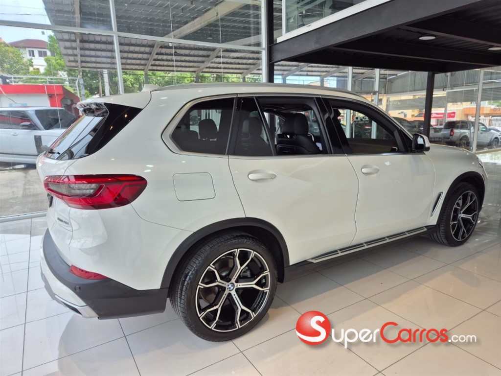 2020 BMW X 5 XDRIVE 40i — foto 7 / 11