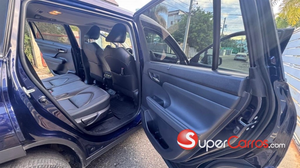 2023 Toyota Highlander XLE — foto 9 / 11