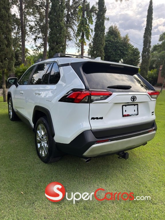2022 Toyota RAV4 XLE Premium — foto 4 / 12