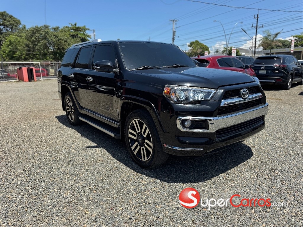 2018 Toyota 4 Runner Limited — foto 2 / 9