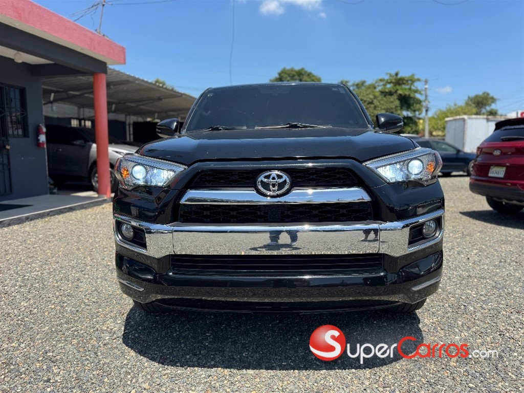 2018 Toyota 4 Runner Limited — foto 8 / 9