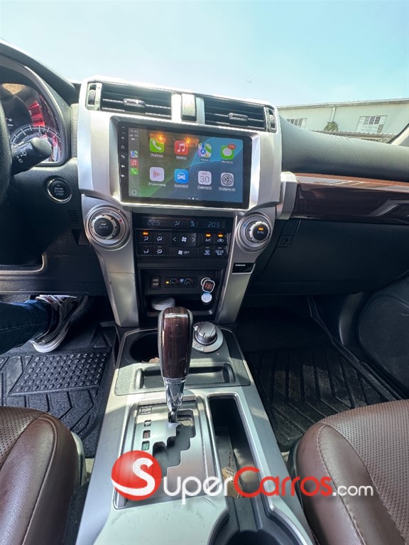 2018 Toyota 4 Runner Limited — foto 9 / 9