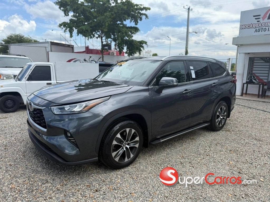 2020 Toyota Highlander XLE
