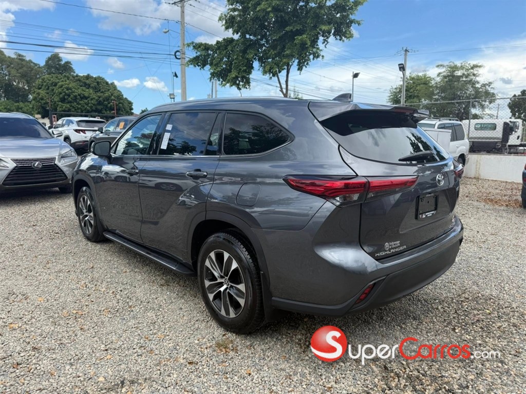 2020 Toyota Highlander XLE — foto 3 / 12