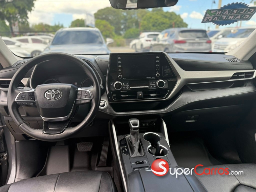 2020 Toyota Highlander XLE — foto 6 / 12