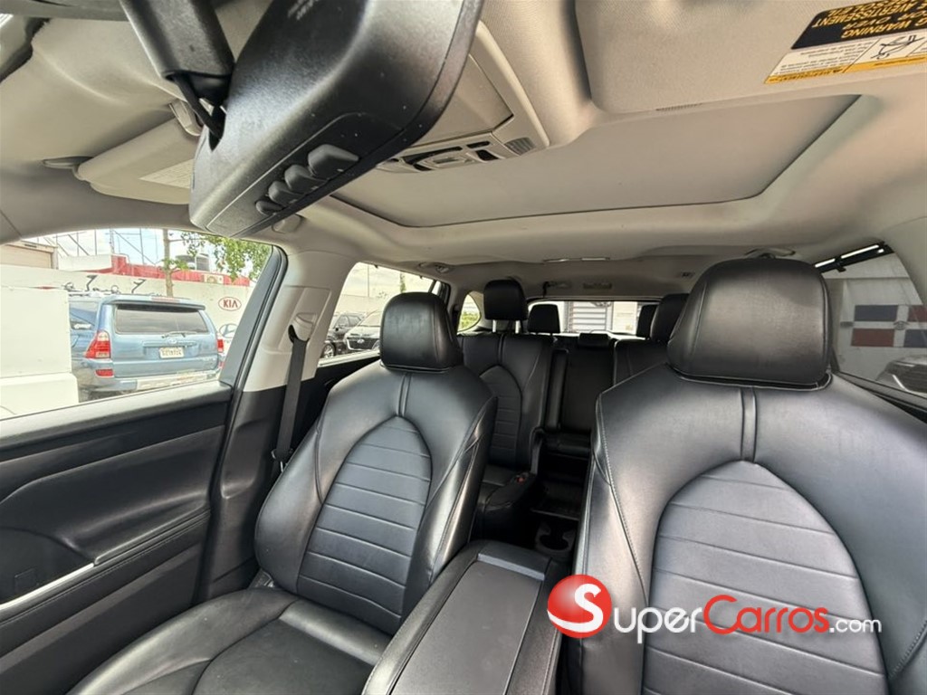 2020 Toyota Highlander XLE — foto 10 / 12