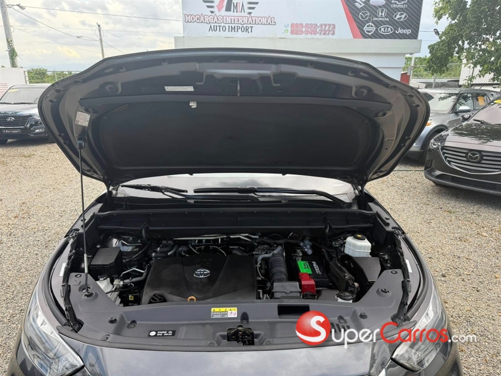 2020 Toyota Highlander XLE — foto 11 / 12