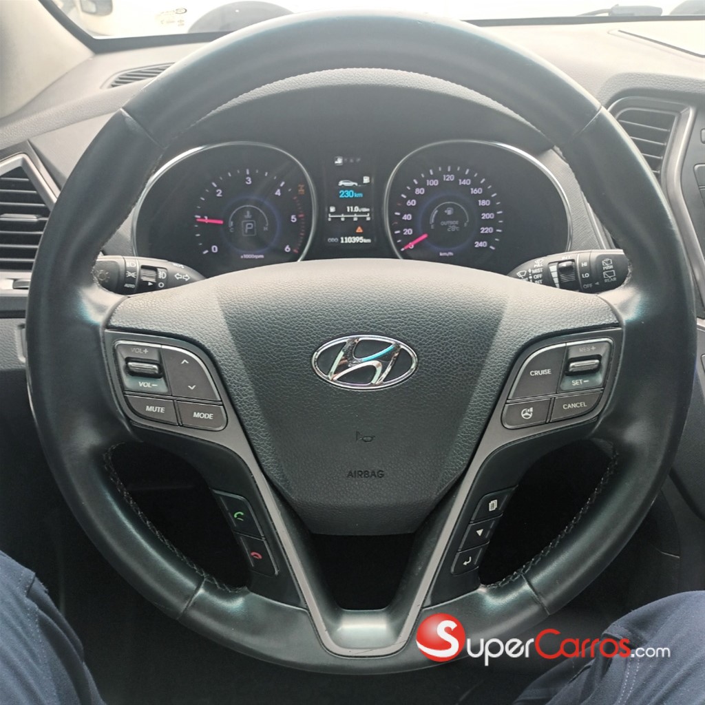 2015 Hyundai Grand Santa Fe — foto 8 / 12