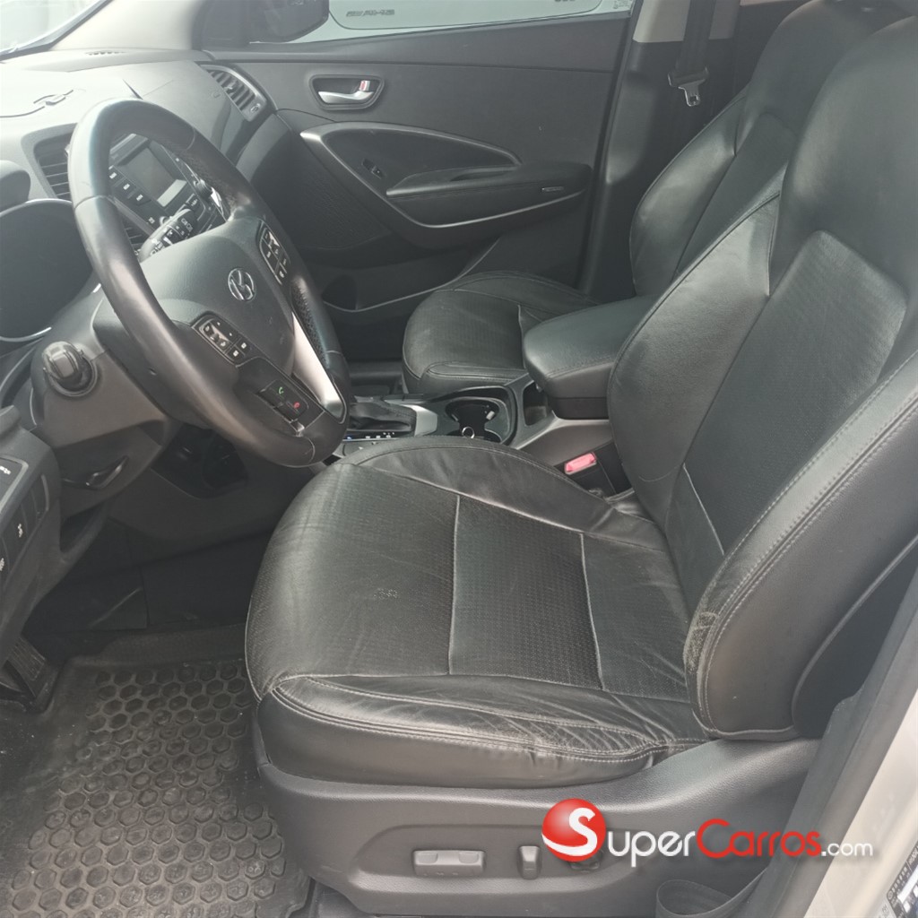2015 Hyundai Grand Santa Fe — foto 9 / 12