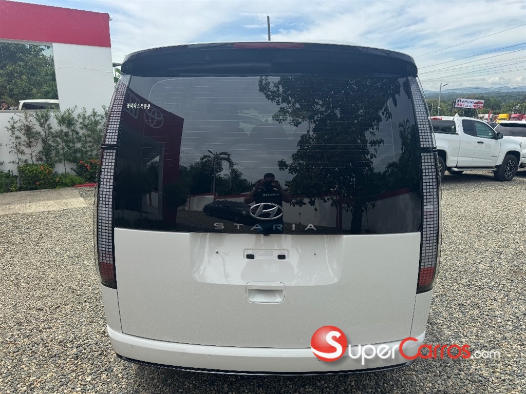2022 Hyundai Staria — foto 7 / 12