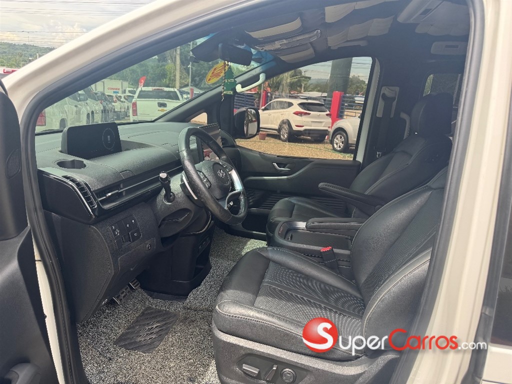 2022 Hyundai Staria — foto 8 / 12