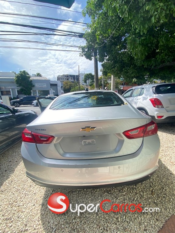 2022 Chevrolet Malibu LT — foto 8 / 9
