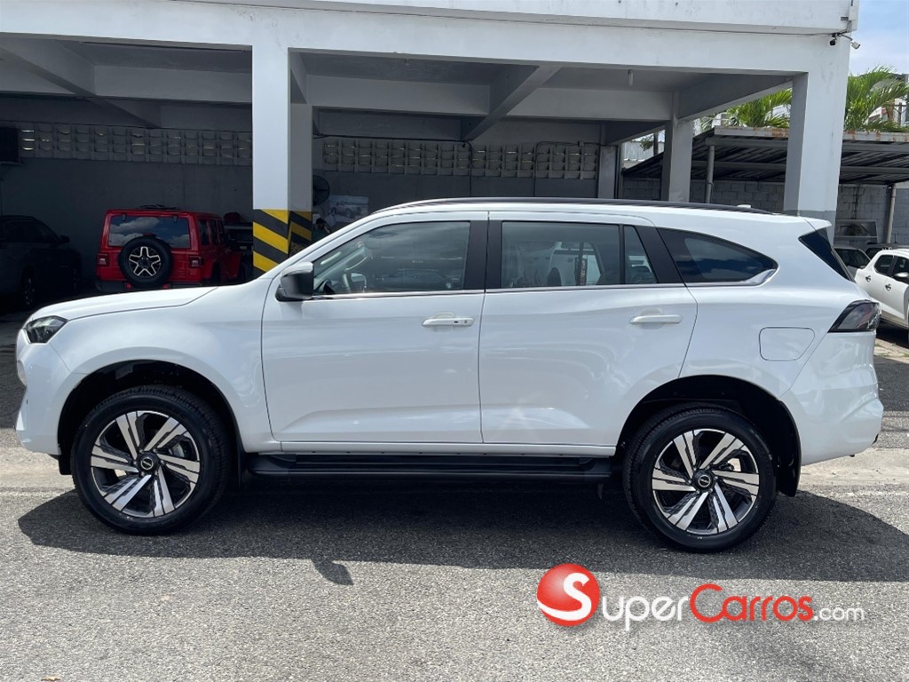 2027 Isuzu Mux — foto 5 / 10