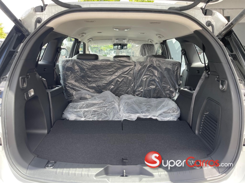 2027 Isuzu Mux — foto 10 / 10