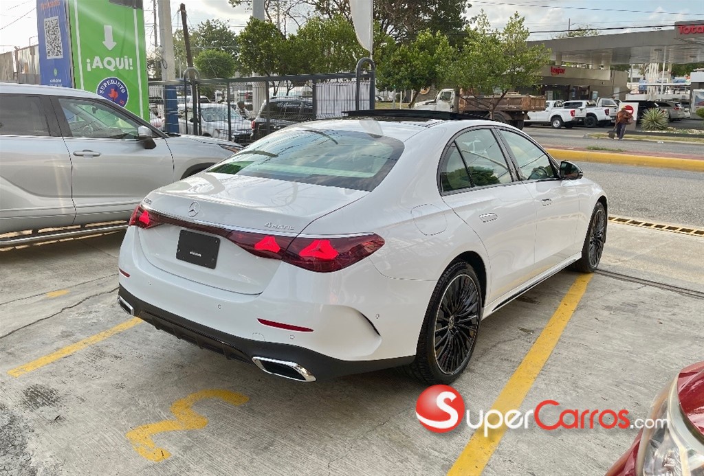 2024 Mercedes-Benz Clase E 350 4 MATIC — foto 5 / 12