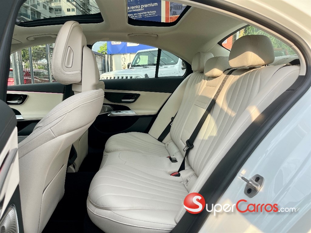 2024 Mercedes-Benz Clase E 350 4 MATIC — foto 11 / 12
