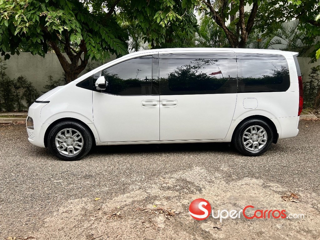 2022 Hyundai Staria — foto 2 / 12