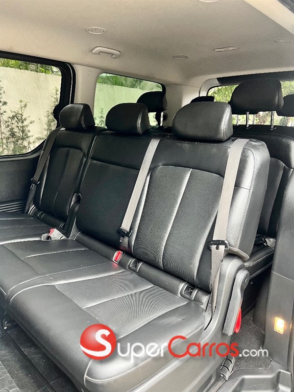 2022 Hyundai Staria — foto 8 / 12