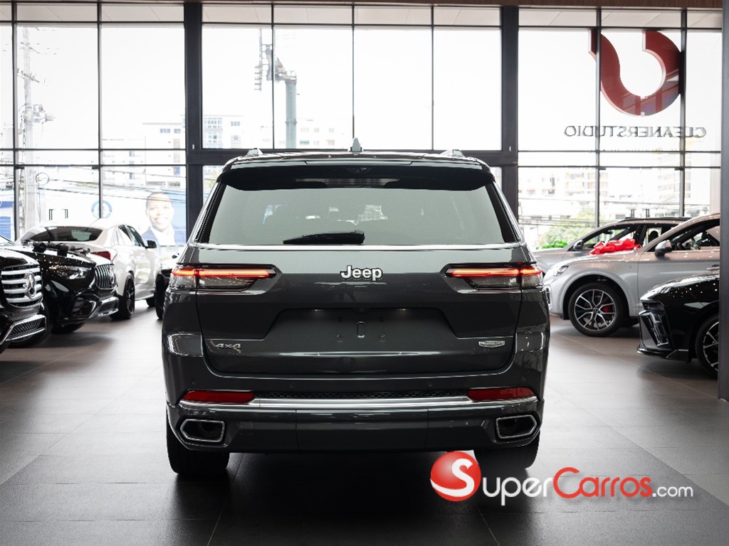 2025 Jeep Grand Cherokee Summit Reserve — foto 7 / 10