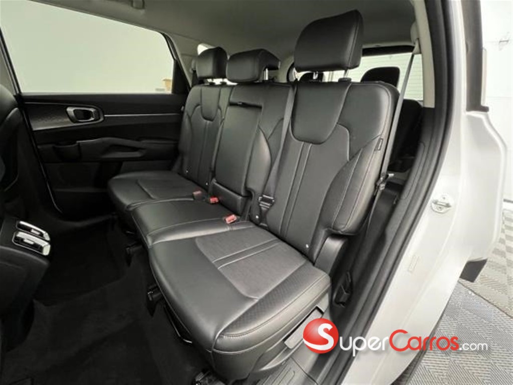 2024 Kia Sorento S — foto 10 / 12