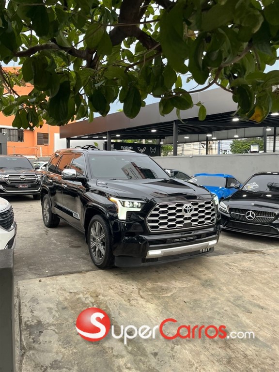 2023 Toyota Sequoia Capstone — foto 3 / 10