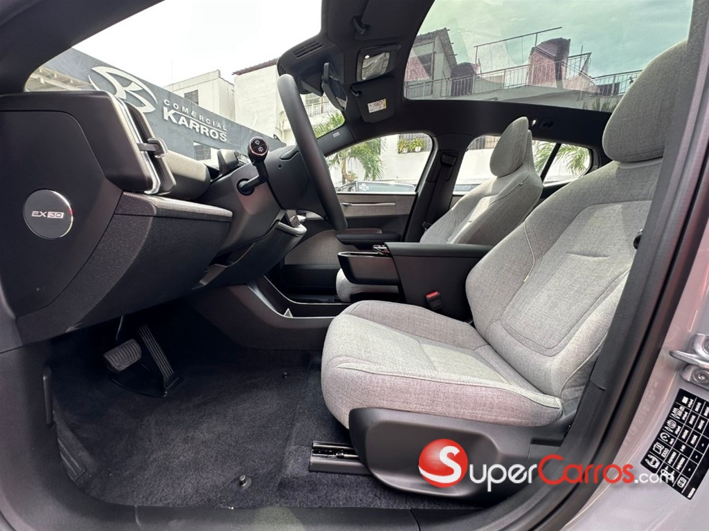2025 Volvo EX30 ULTRA — foto 7 / 12