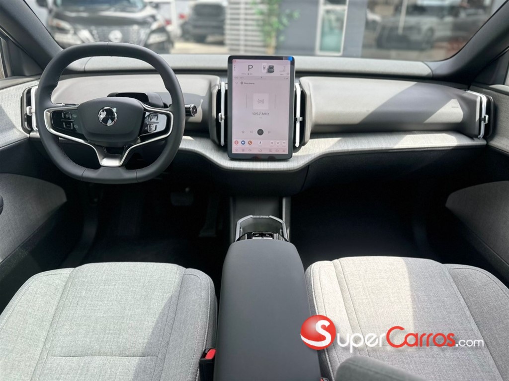 2025 Volvo EX30 ULTRA — foto 11 / 12