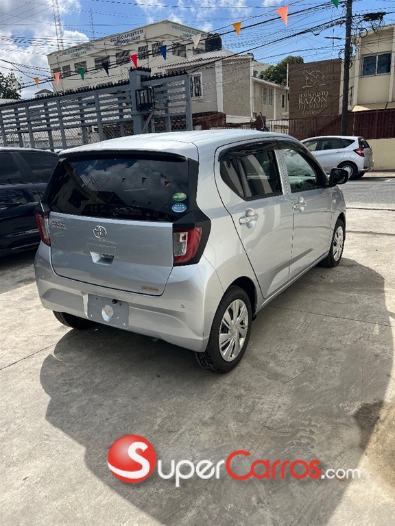 2020 Toyota Pixis — foto 4 / 8