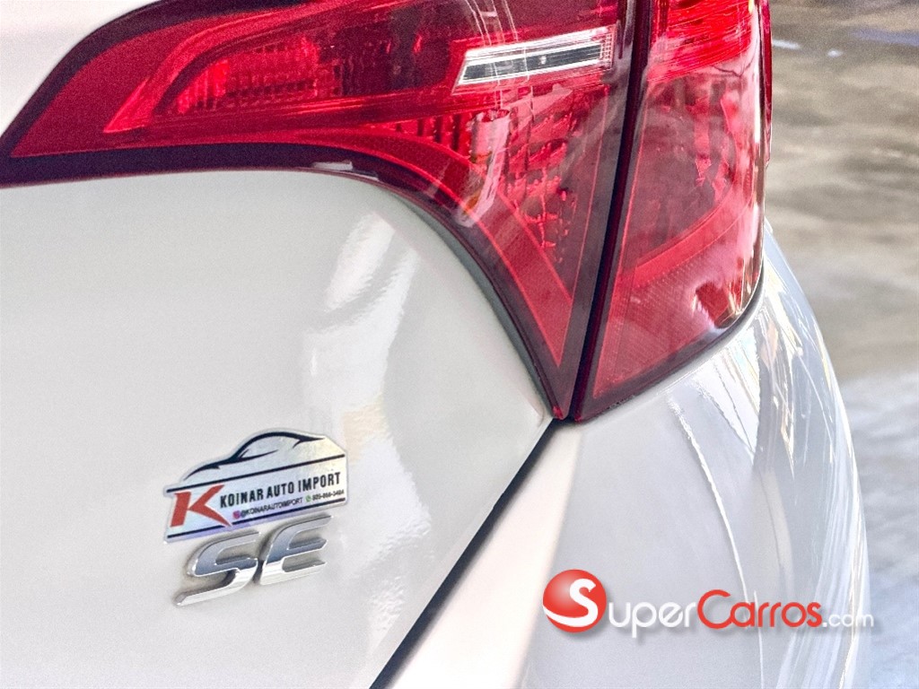 2019 Toyota Corolla SE — foto 8 / 11
