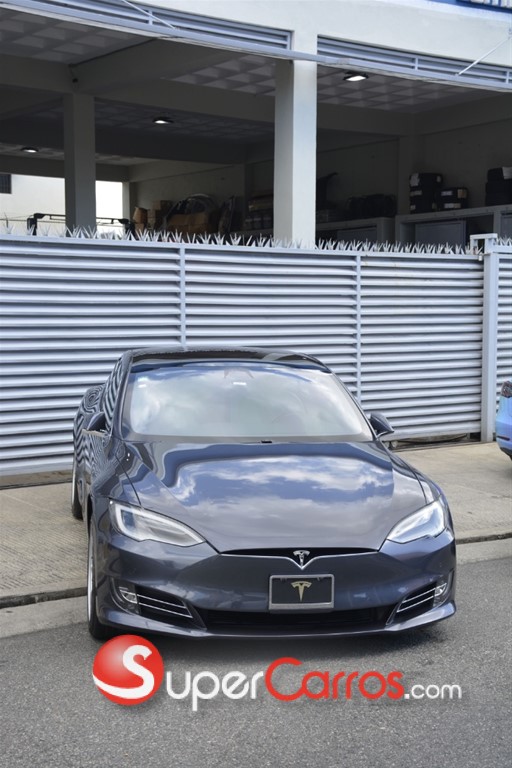 2020 Tesla Model S Long Range — foto 6 / 12