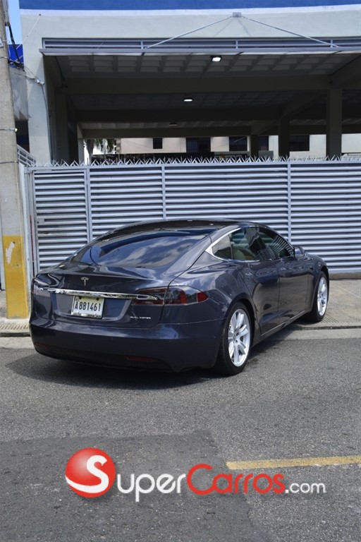 2020 Tesla Model S Long Range — foto 11 / 12