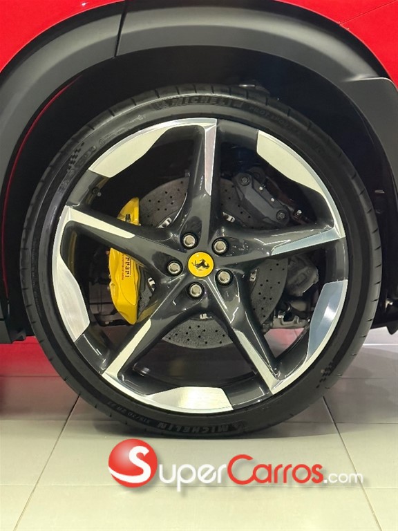 2025 Ferrari Purosangue — foto 2 / 8