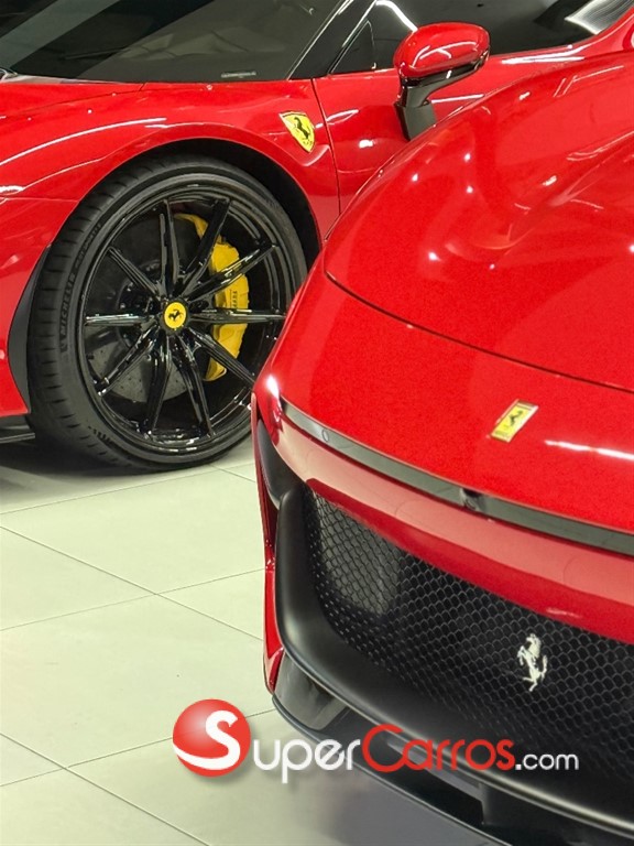2025 Ferrari Purosangue — foto 8 / 8