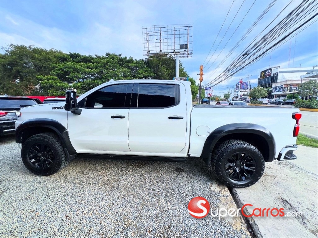 2021 Chevrolet Silverado High Country — foto 5 / 10