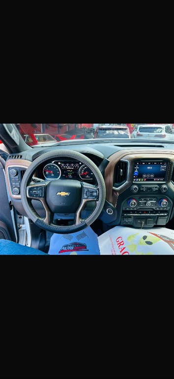 2021 Chevrolet Silverado High Country — foto 10 / 10