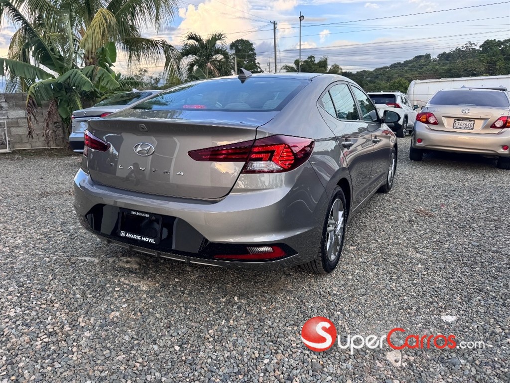2020 Hyundai Elantra SEL — foto 3 / 9