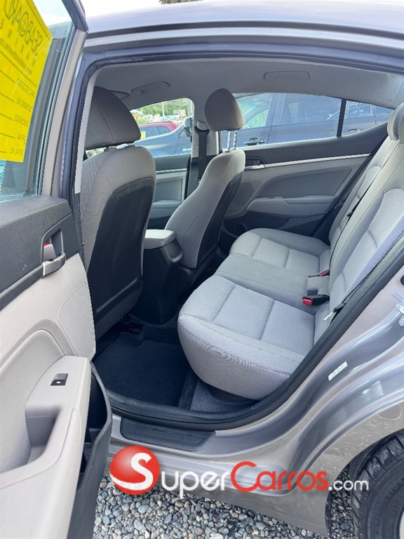 2020 Hyundai Elantra SEL — foto 6 / 9