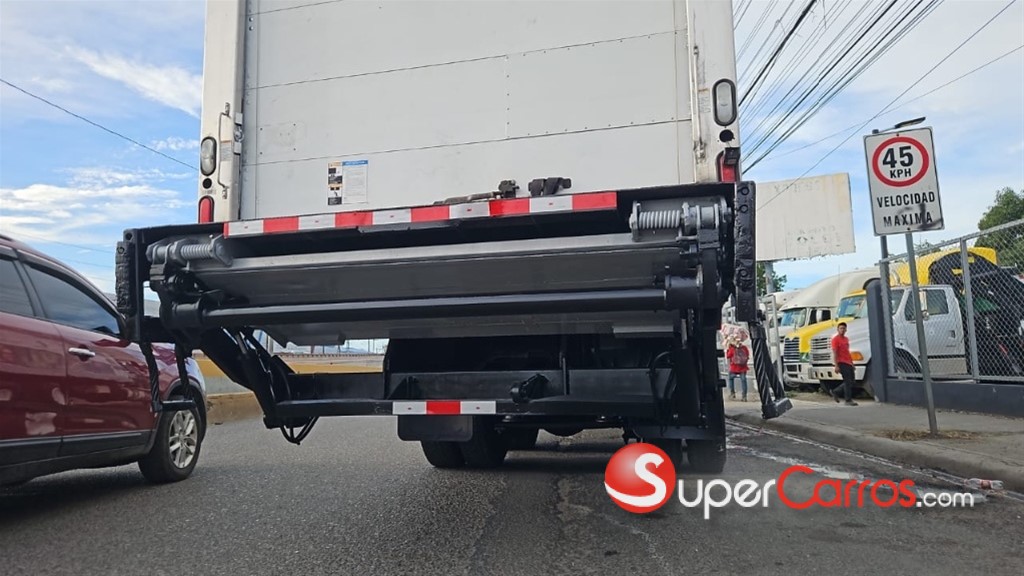 2015 Freightliner M2 Refrigerado — foto 5 / 11